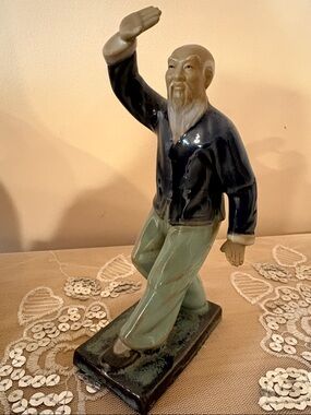 3/55$ Vintage handmade Chinese Shiwan Tai Chi Figurine